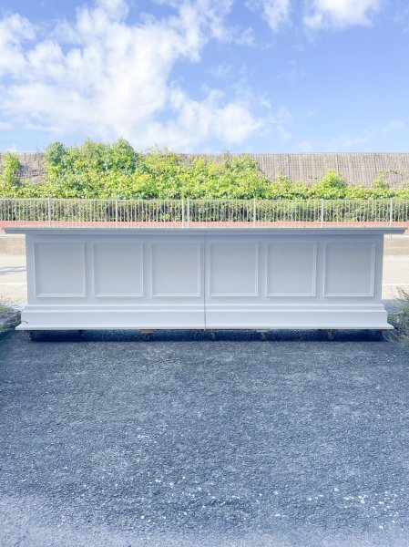 W3700×H950mmの大きなカウンターテーブルを特注製作