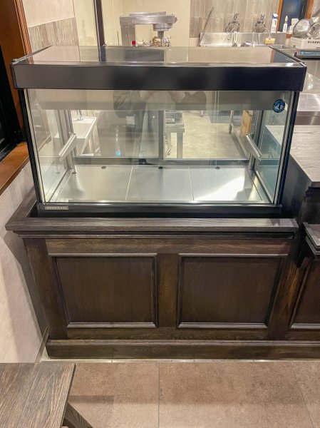 画像8: オーダーメイドオーク材レジカウンター132 (ケーキ屋さん向け・卓上冷蔵ショーケースカウンター)W2500 スイングドア付き (8)