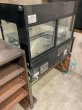 画像11: オーダーメイドオーク材レジカウンター132　(ケーキ屋さん向け・卓上冷蔵ショーケースカウンター)W2500　スイングドア付き (11)