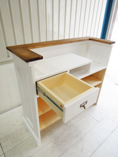 引出しはスライドレールでスムーズに