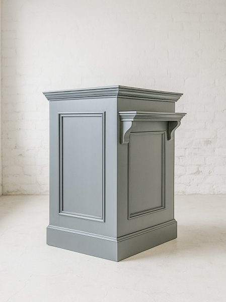 モールディングで装飾したクラシックアンティーク調のカウンターです。