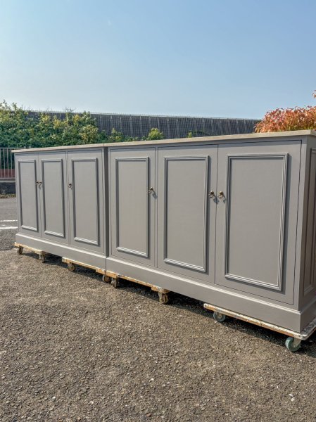 総幅3000、奥行300、高さ1000mm、サイズオーダー承ります。