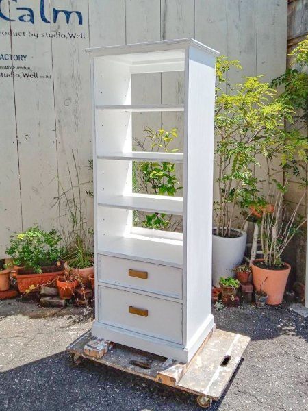 幅600mmのスキマ家具。キッチンの棚に制作させていただきました。