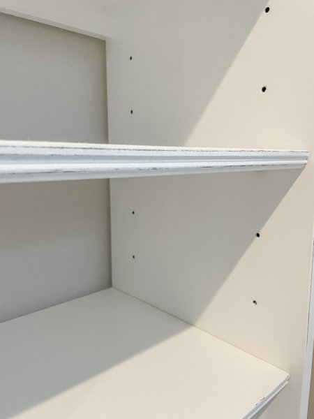 可動棚。棚の位置や枚数は変更できます。