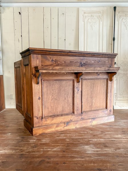 パイン無垢材で作ったナチュラルウッドカウンター