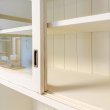 上段の扉はスライド扉を採用