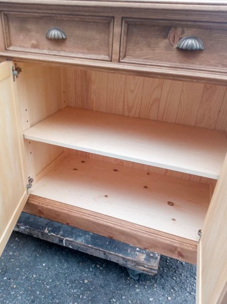 新品なので、内側はきれいです。