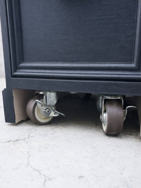 ブレーキ付きのキャスター