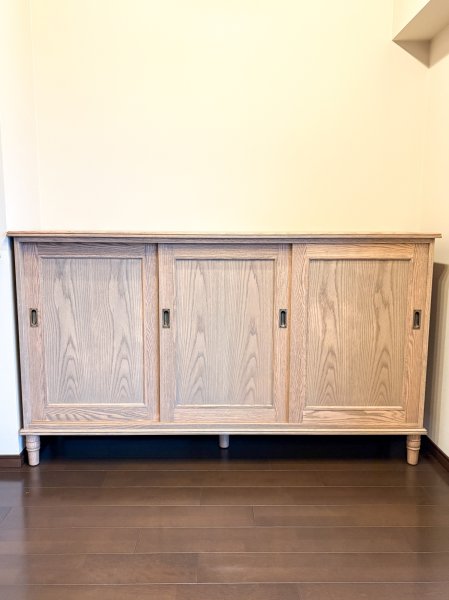 京都のお客様宅に納品させていただいたオーク材サイドボード。