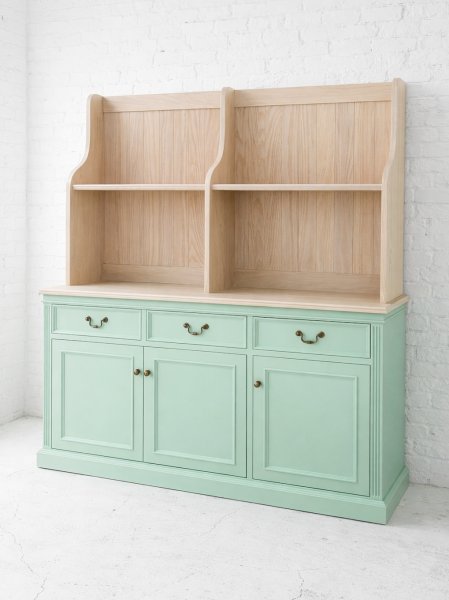 お菓子屋さんに納品させていただいたキャビネット＆シェルフ