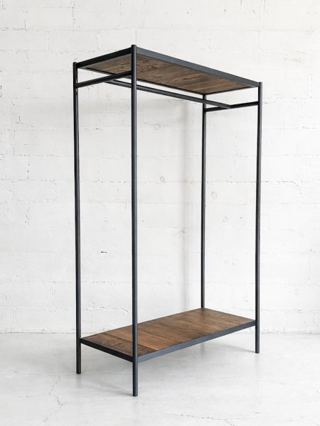 アパレルショップ向けのアイアンコートハンガー