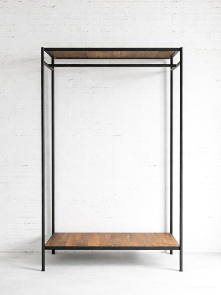 ご家庭のおしゃれなハンガーラックとしてもおすすめ。