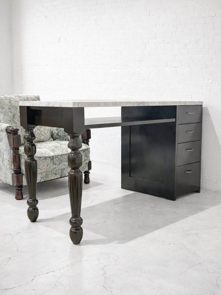 自宅サロンにぴったりのかわいいネイルデスク