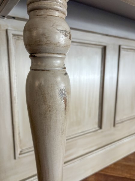 ろくろ足のデザインは、いろいろな形から選べます。