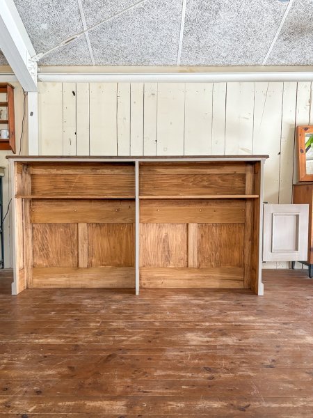 内側の収納は、引出し、棚、扉などカスタマイズできます。