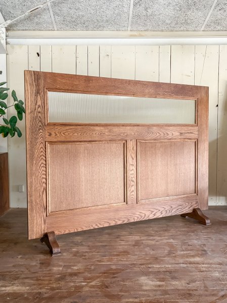 写真はW1900の大きなパテーション、サイズオーダー承ります。