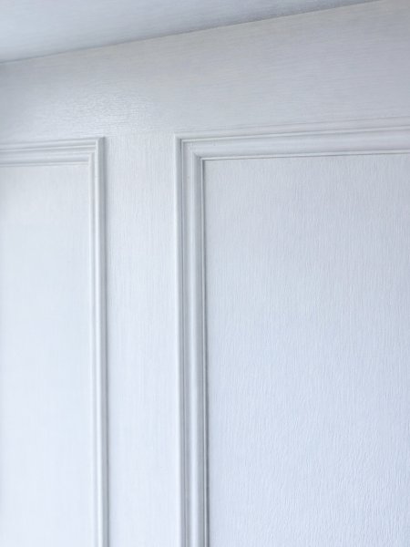 正面の框飾り、通常W1200は框飾り２個です。