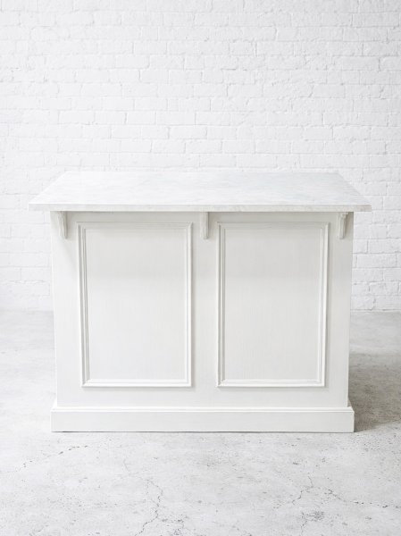 キッチンカウンターのオーダーメイド専門店グレイスファンチャーです。