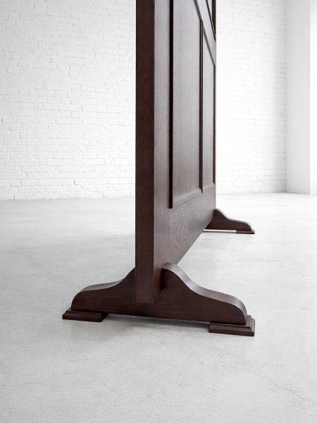 ホワイトオーク無垢材を使った豪華なパーテーションです。