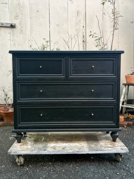 お客様から頂いた写真を元に、理想の家具を形にしました。