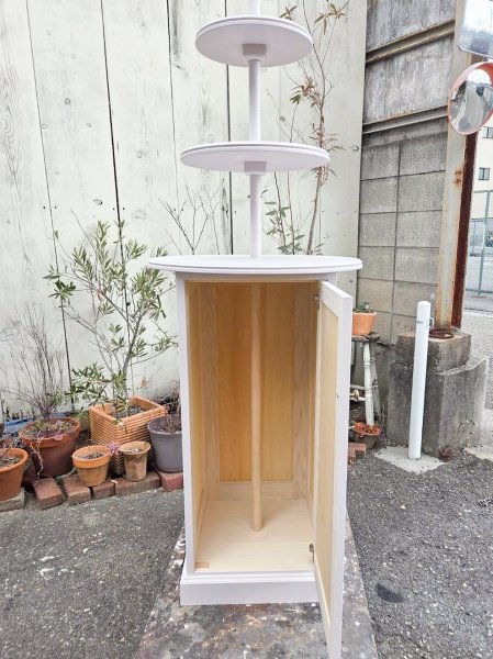 下部ボックスは在庫収納などに活躍します。