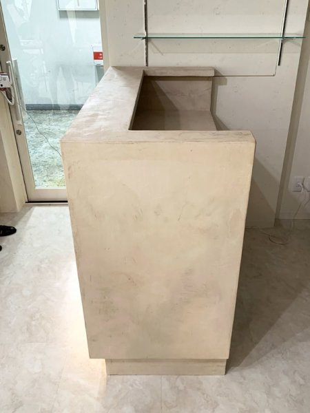 サイズー、カラーを自由に変更できるオーダーメイドレジカウンターです。