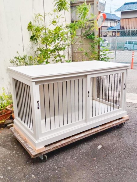 かわいい屋内用ドッグケージは、グレイスファニチャーにお任せ!