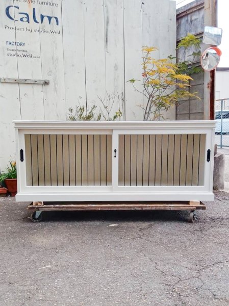 幅180cmの大きな室内向け犬小屋、インテリアとしてかっこいいです。