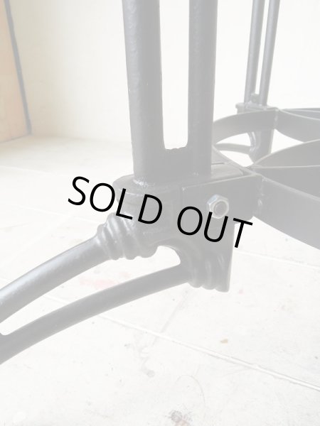 鋳物ならではの質感、重厚感もたっぷり