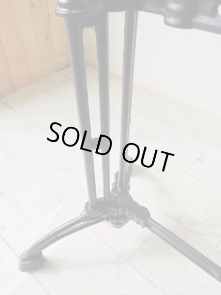 20mm厚の天板を載せた場合、テーブル天板高は740になります