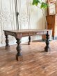 画像1: オークターンドレッグローテーブル　アンティーク調リビングテーブル　「Classic Benchleg」 (1)
