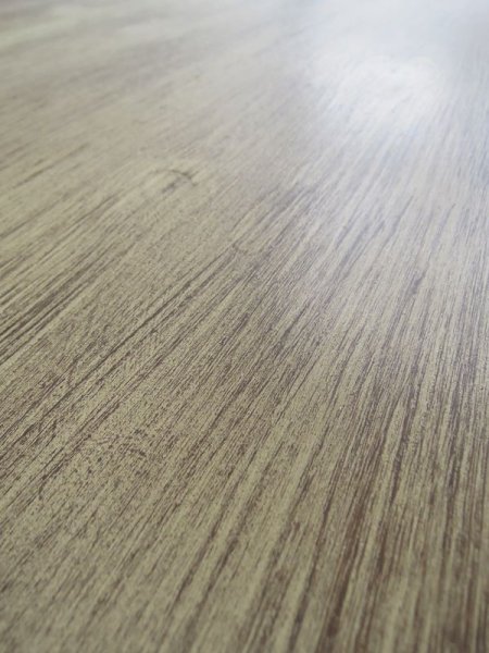 ベージュとブラウンが重なり合ったアンティーク風ペイント仕上げ