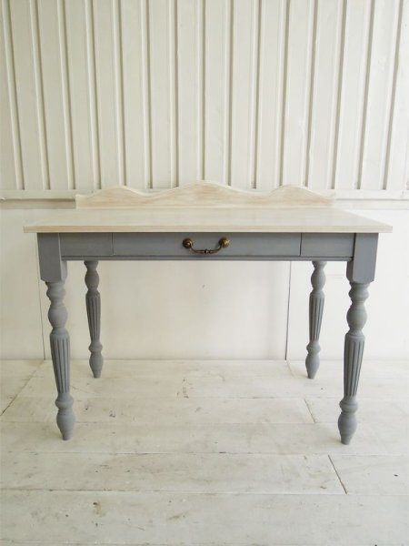 写真はW1100×D650ですが、お好みでサイズ変更も可能です。