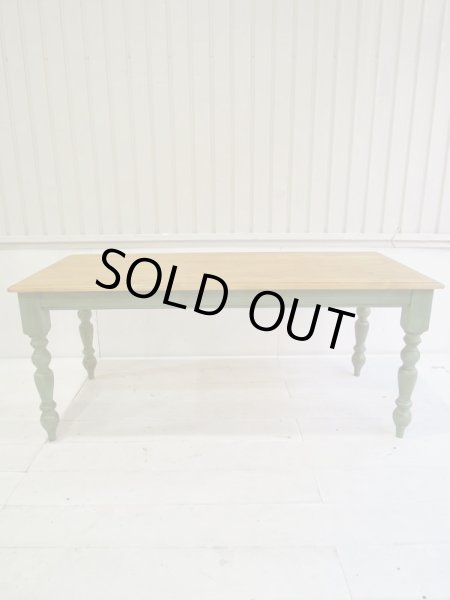 1800ｘ800は6人掛けサイズです。