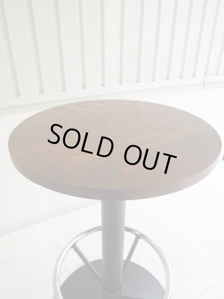 写真はアンティークブラウン色のウレタン仕上げ