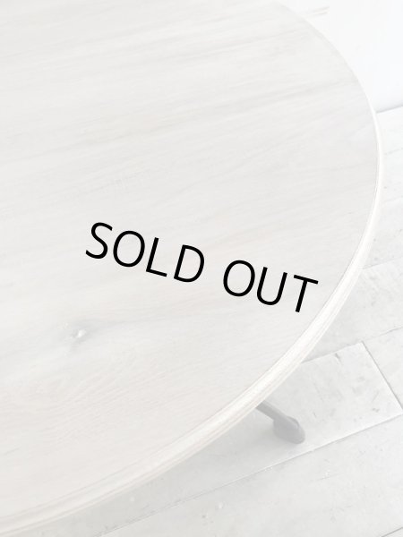 こちらはシャビーシックなホワイトウォッシュ色、防水仕上げおすすめです。