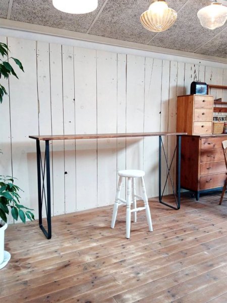 お店のカウンターテーブルやディスプレイ什器に、ガレージのワークテーブルにもおすすめ!!