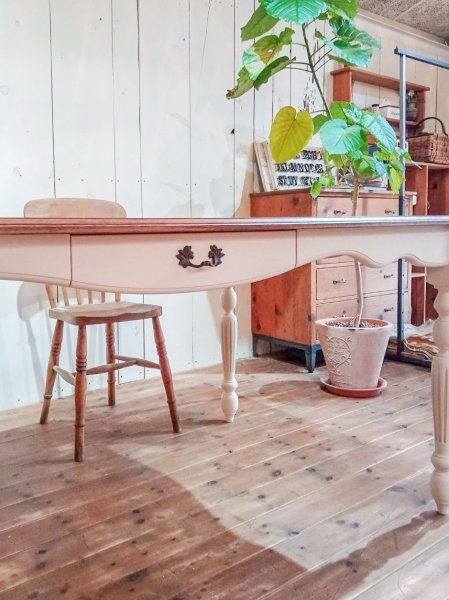 お好みで引出しを設置できます。