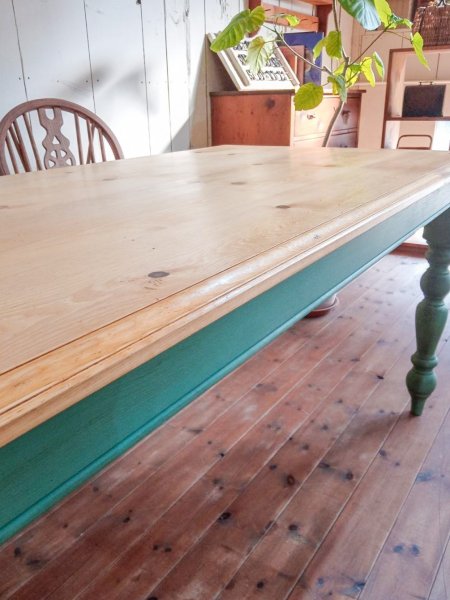 オールドパイン家具をイメージしたワックス仕上げの天板