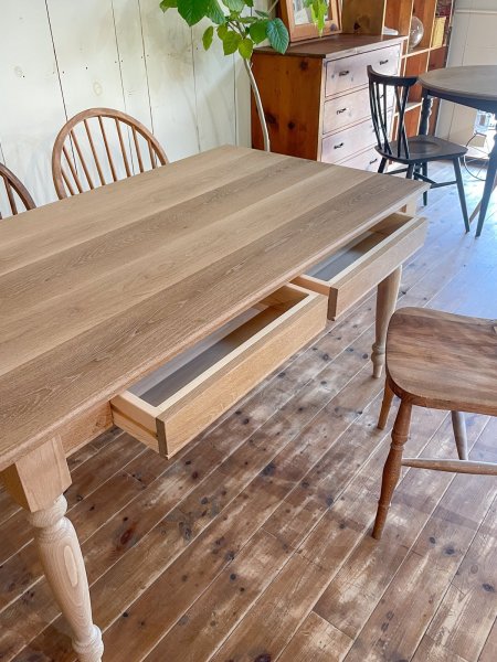 日用品やカトラリー収納に使える引出し