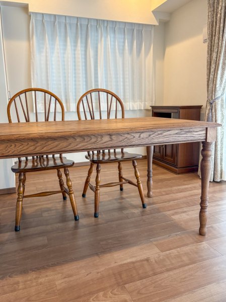 画像4: オークターンドレッグダイニングテーブル ろくろ脚「スレンダー」 アンティーク調テーブル (4)