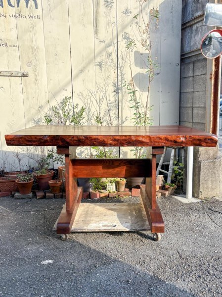 リメイクした一枚板テーブルのご紹介
