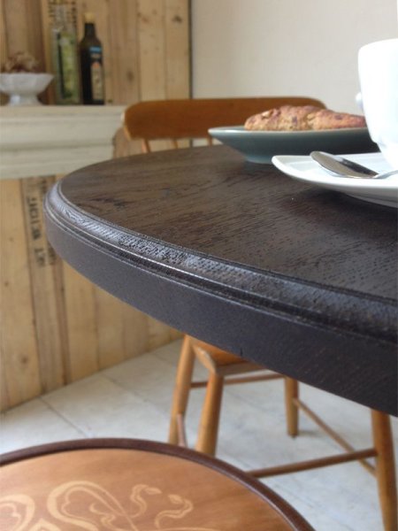 アンティーク調のテーブル天板エッジ加工