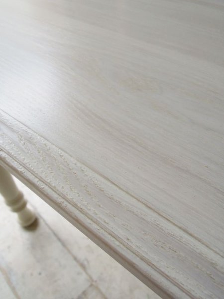 普段使いも安心な防水ウレタン仕上げ、少し艶がでます