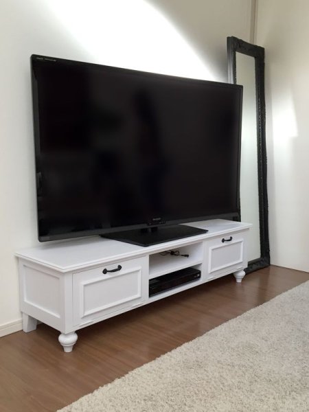 W1500サイズのグレーテレビボード、パイン材製