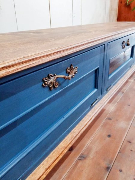 真鍮の取っ手の形は100種類以上のデザインから選べます。