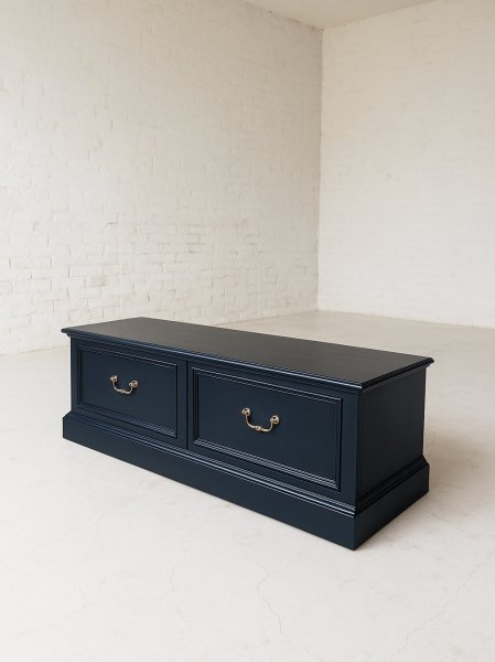 アンティークテイストのテレビボードをオーダーメイド製作します。