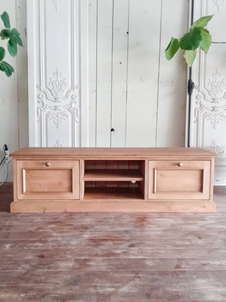 オールドパイン家具をイメージしたテレビキャビネット