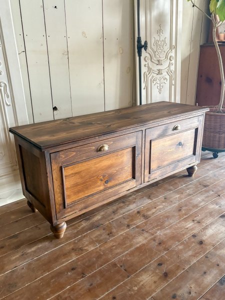 写真はヒュームドブラウン色オイルステイン仕上げ