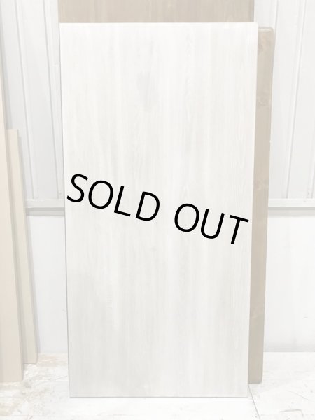 ホワイトオーク材天板1枚が、寸法を間違って作ってしまったため余っています！